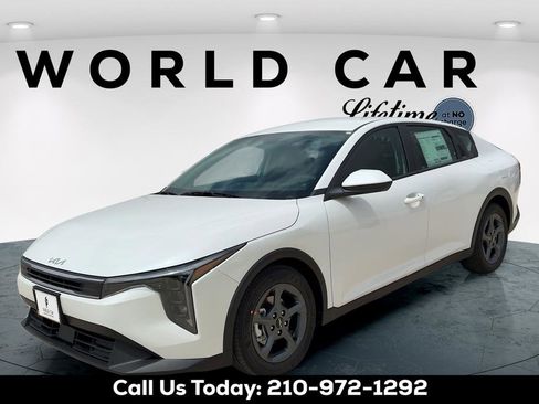 New 2026 Kia K4 FWD image 5