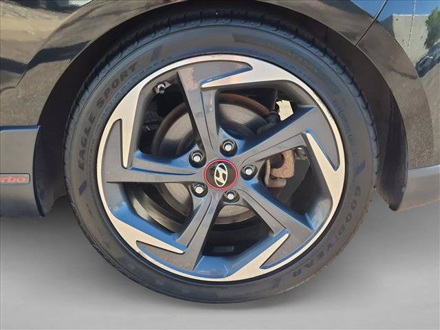 Used 2019 Hyundai Veloster Turbo FWD image 17