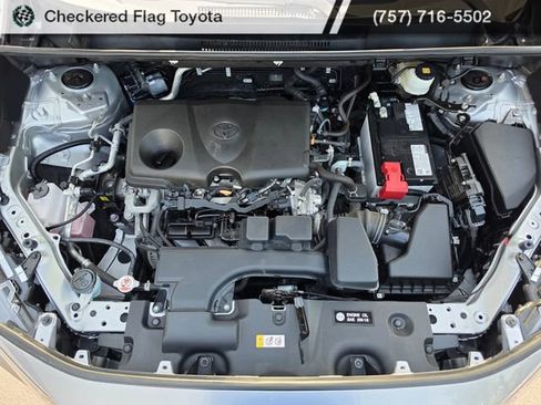 Used 2025 Toyota RAV4 XLE AWD/4WD image 11