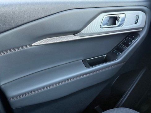 New 2026 Ford Explorer Active image 31