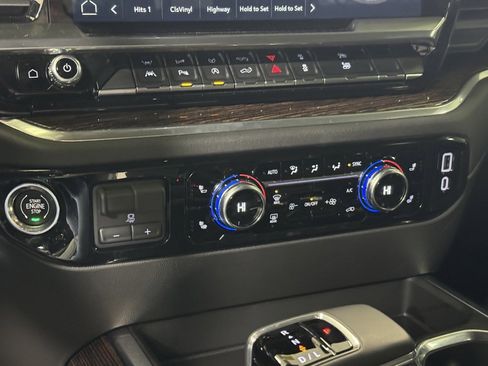 Used 2025 GMC Sierra 1500 Elevation w/ Elevation Premium Package image 35