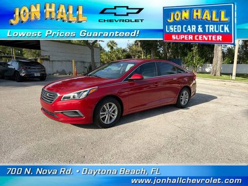 Used 2017 Hyundai Sonata SE FWD image 2