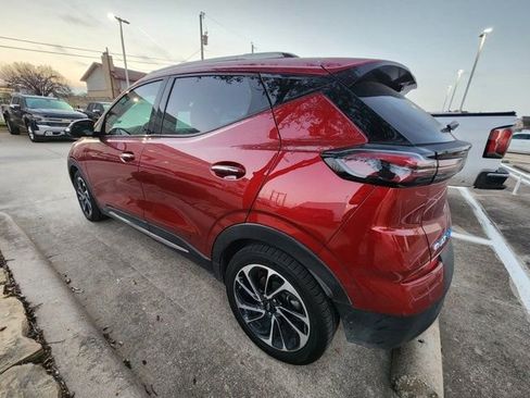 Used 2022 Chevrolet Bolt EUV Premier w/ Sun & Sound Package image 3