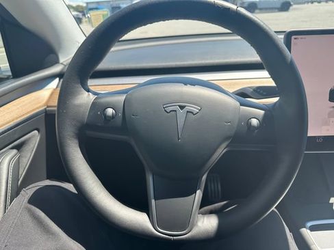 Used 2023 Tesla Model Y Performance AWD/4WD image 11