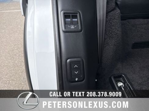 Used 2023 Land Rover Range Rover Long Wheelbase SE image 20