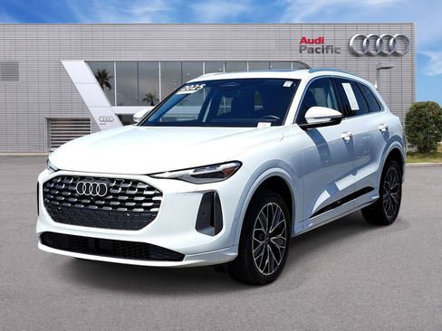 Certified 2025 Audi Q5 Premium Plus w/ Premium Plus AWD/4WD image 1