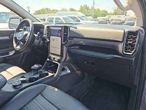 Used 2024 Ford Ranger Lariat w/ Advanced Towing Package AWD/4WD image 43