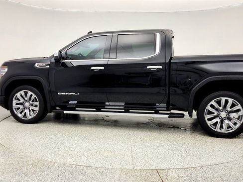 Used 2025 GMC Sierra 1500 Denali image 8
