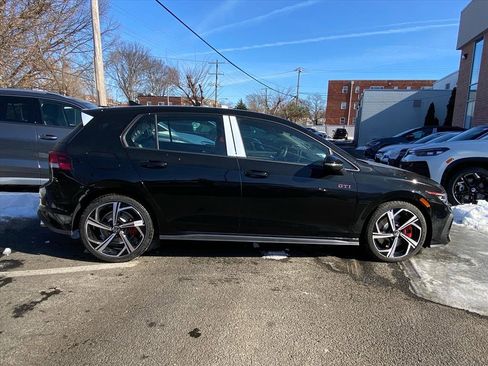 New 2026 Volkswagen GTI SE image 2