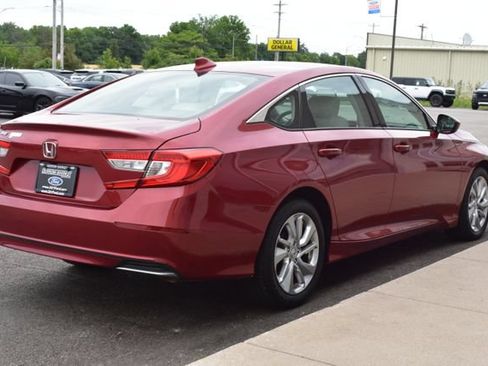 Used 2018 Honda Accord LX image 8
