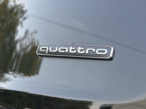 Used 2024 Audi Q5 e Premium Plus AWD/4WD image 36