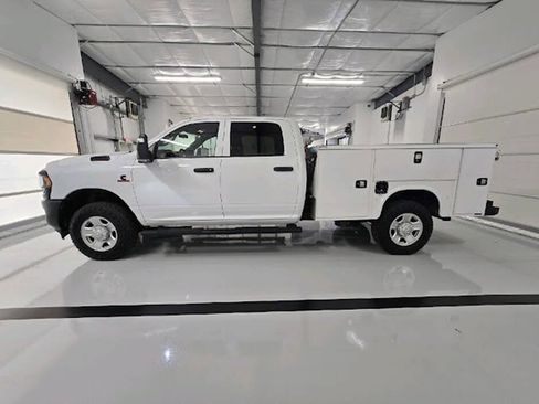 Used 2024 RAM 2500 Tradesman w/ Snow Chief Group AWD/4WD image 4