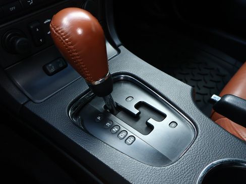 Used 2003 Ford Thunderbird RWD image 17