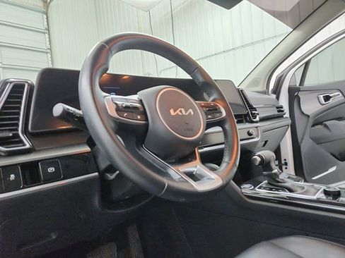 Used 2023 Kia Sportage EX image 14