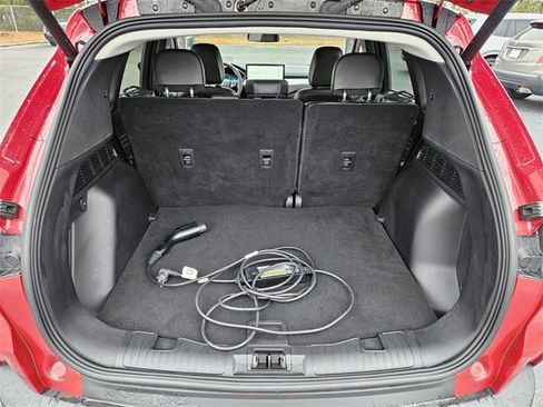 Used 2024 Ford Escape SE w/ PHEV Premium Package image 17