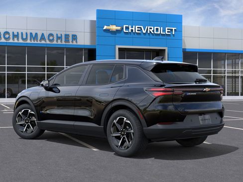 New 2026 Chevrolet Equinox EV LT image 3