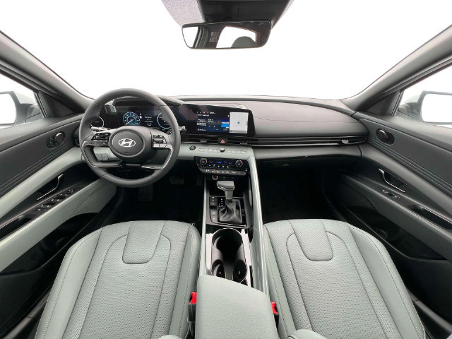 New 2025 Hyundai Elantra Limited FWD image 13