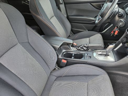 Used 2019 Subaru Crosstrek 2.0i Premium w/ Eyesight System image 19