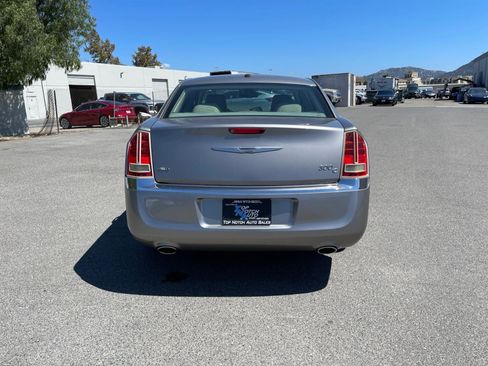 Used 2014 Chrysler 300 C AWD/4WD image 6
