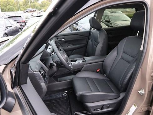 Certified 2024 Nissan Rogue SL w/ SL Premium Package image 9