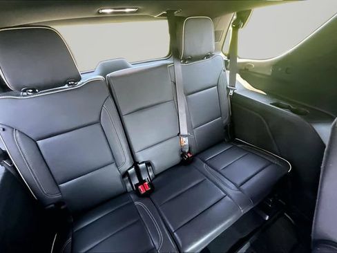 Used 2025 Chevrolet Tahoe Premier AWD/4WD image 28