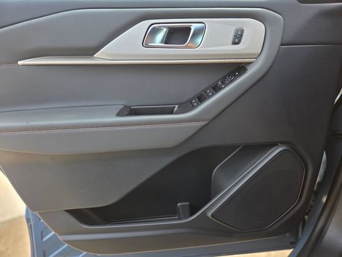 New 2027 Ford Explorer Active RWD image 29