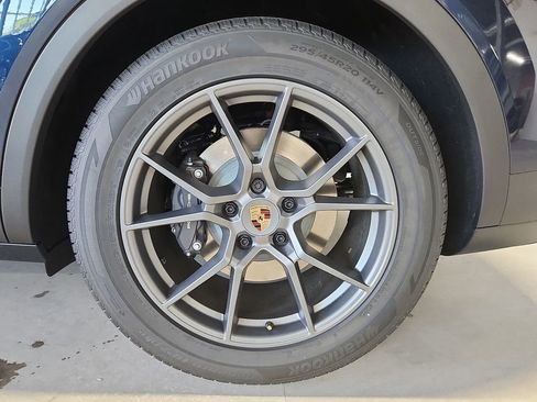 New 2026 Porsche Cayenne image 10