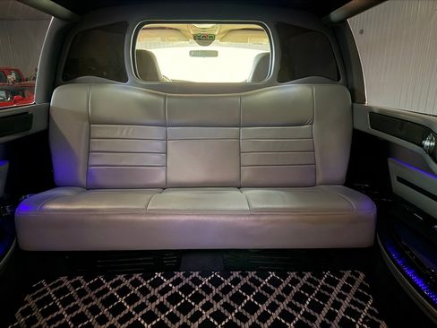 Used 2005 Ford Excursion XLS RWD image 18