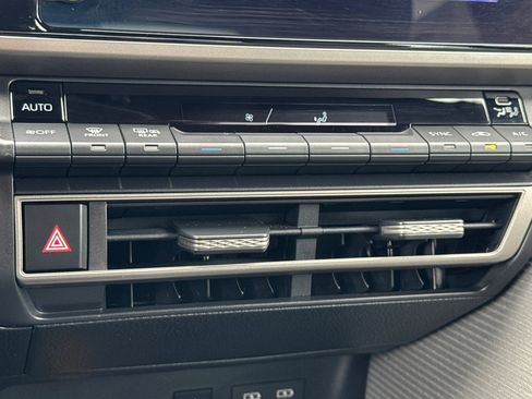 Certified 2025 Toyota Camry SE w/ Convenience Package image 24