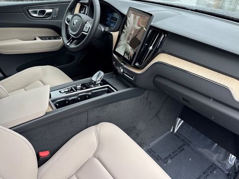 New 2026 Volvo XC60 B5 Plus w/ Climate Package AWD/4WD image 18