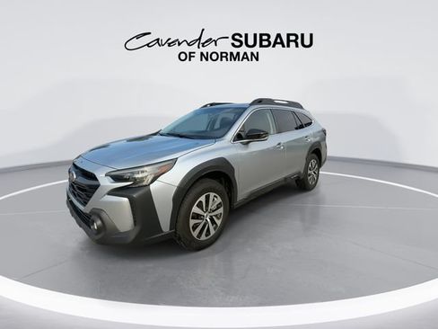 Used 2025 Subaru Outback Premium AWD/4WD image 5