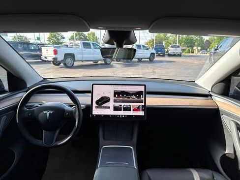 Used 2023 Tesla Model Y Long Range AWD/4WD image 27