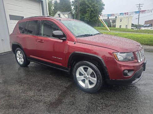 Used 2014 Jeep Compass Sport AWD/4WD image 2