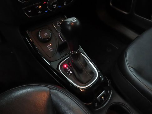 Used 2018 Jeep Compass Limited w/ Navigation Group image 15