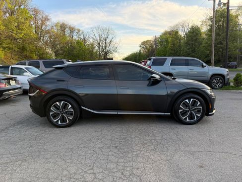 Used 2022 Kia EV6 Light image 4