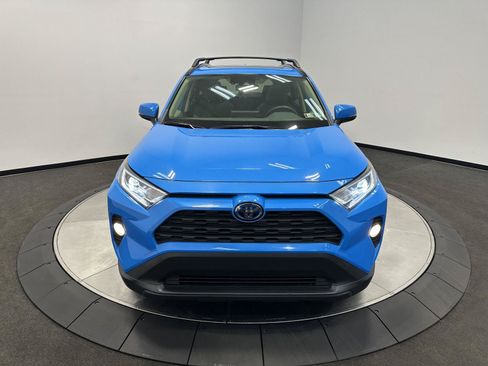 Used 2019 Toyota RAV4 XLE w/ Convenience Package AWD/4WD image 3