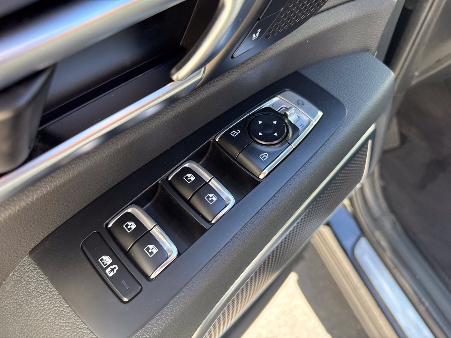 Used 2025 Kia Telluride SX X-Line AWD/4WD image 20