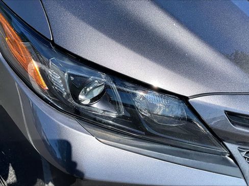 Used 2022 Toyota Camry SE FWD image 26