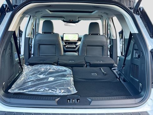 New 2026 Ford Explorer Active image 6