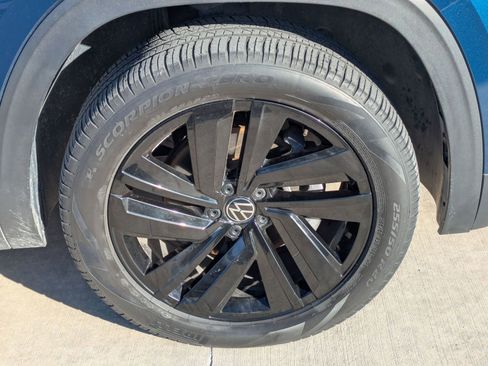 Used 2022 Volkswagen Atlas Cross Sport SE image 30