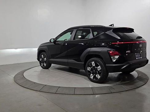 Certified 2025 Hyundai Kona SEL AWD/4WD image 3