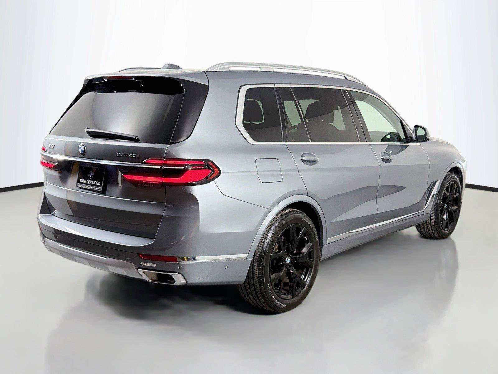 Used 2024 BMW X7 xDrive40i w/ Climate Comfort Package AWD/4WD image 5