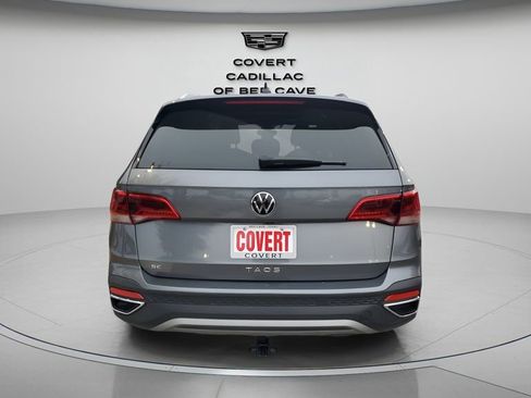 Used 2024 Volkswagen Taos SE w/ Panoramic Sunroof Package image 8
