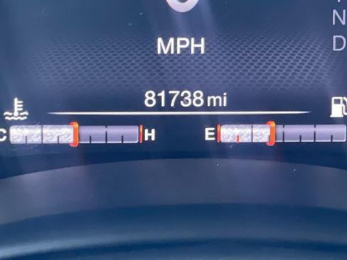 Used 2017 Jeep Renegade Latitude AWD/4WD image 29