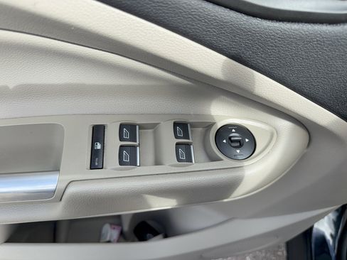 Certified 2019 Ford Escape Titanium image 9