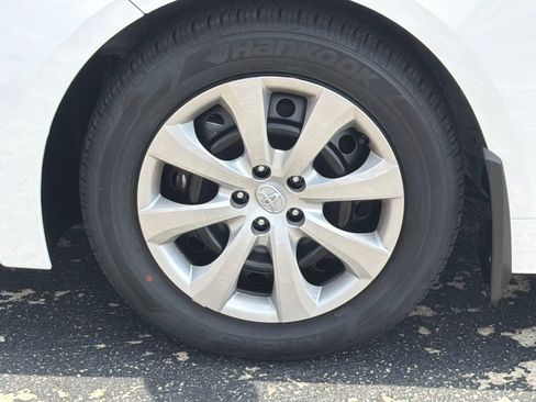Used 2026 Toyota Corolla LE FWD image 13
