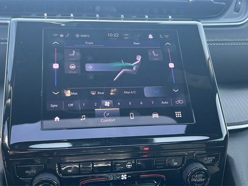 Used 2025 Jeep Grand Cherokee L Altitude image 20