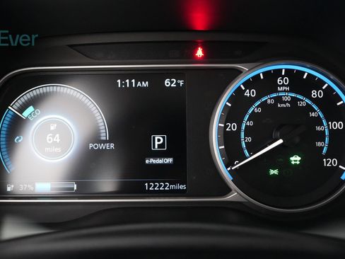 Used 2025 Nissan Leaf S FWD image 7