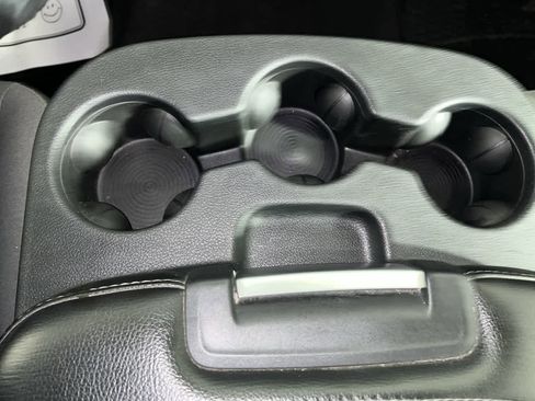 Used 2024 RAM 1500 Classic SLT image 21