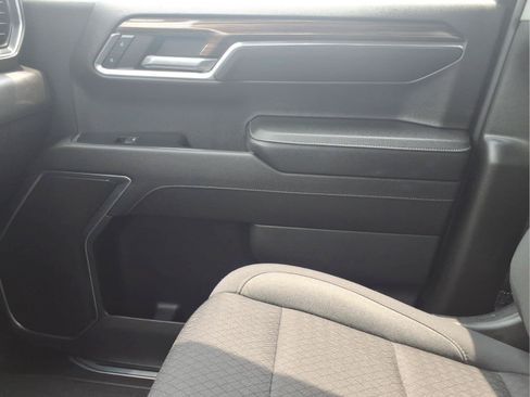 Used 2023 Chevrolet Silverado 1500 LT AWD/4WD image 27